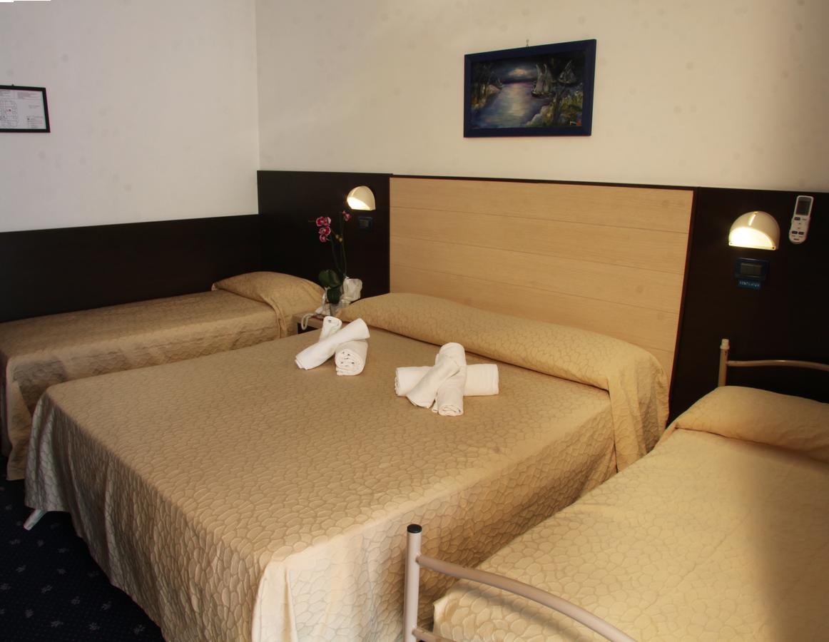 Hotel Tilly Cesenatico Exterior photo