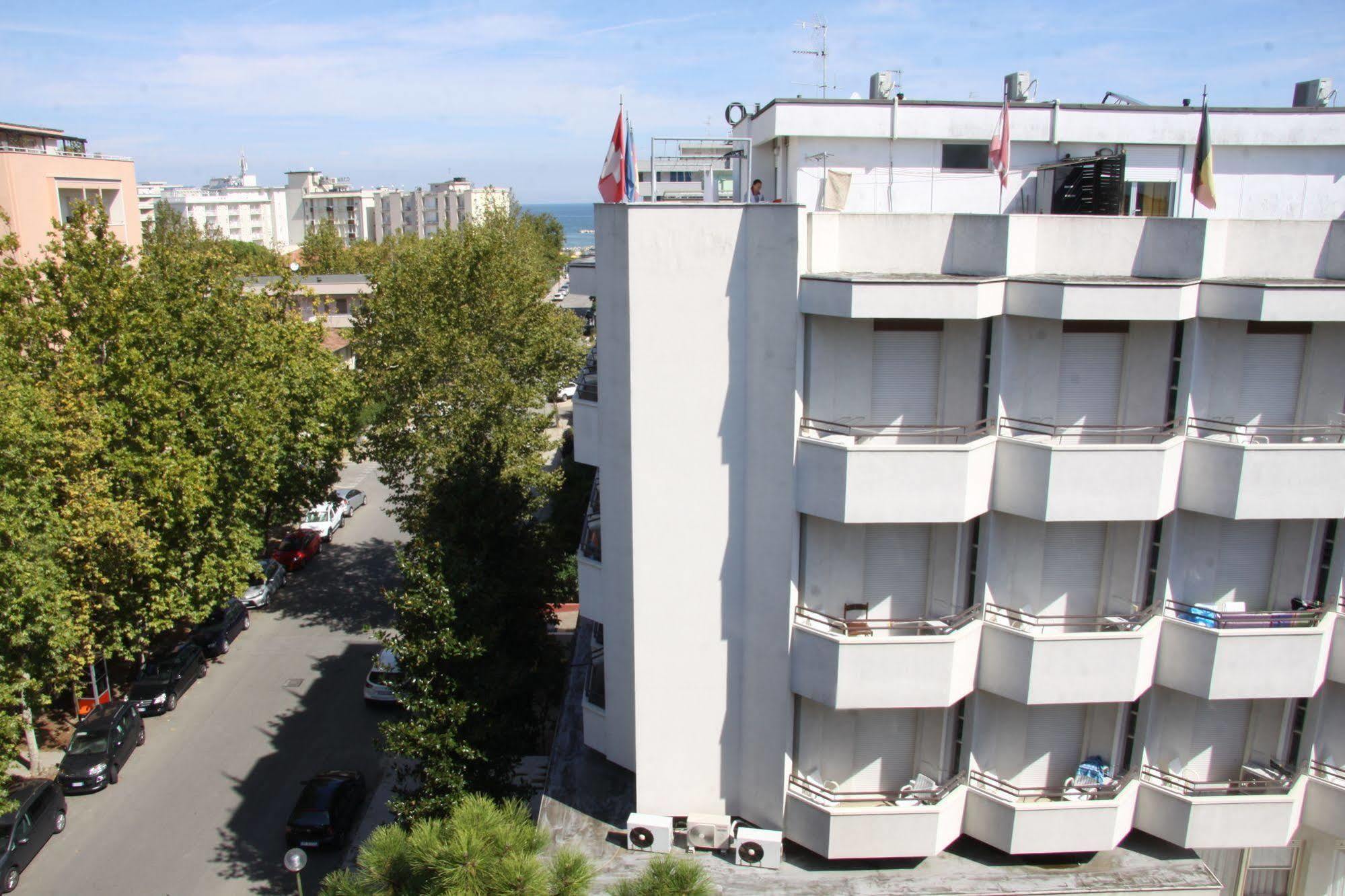 Hotel Tilly Cesenatico Exterior photo