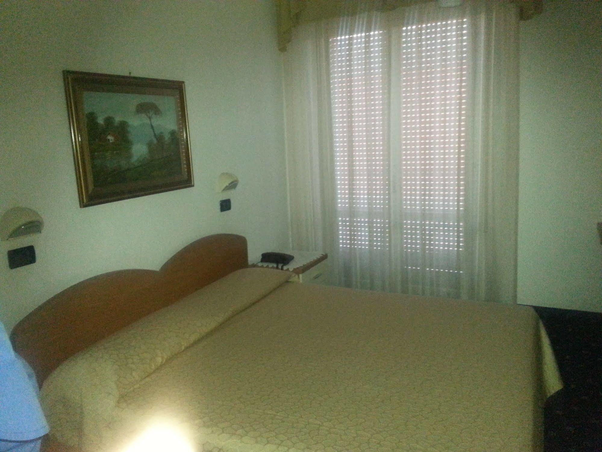 Hotel Tilly Cesenatico Exterior photo