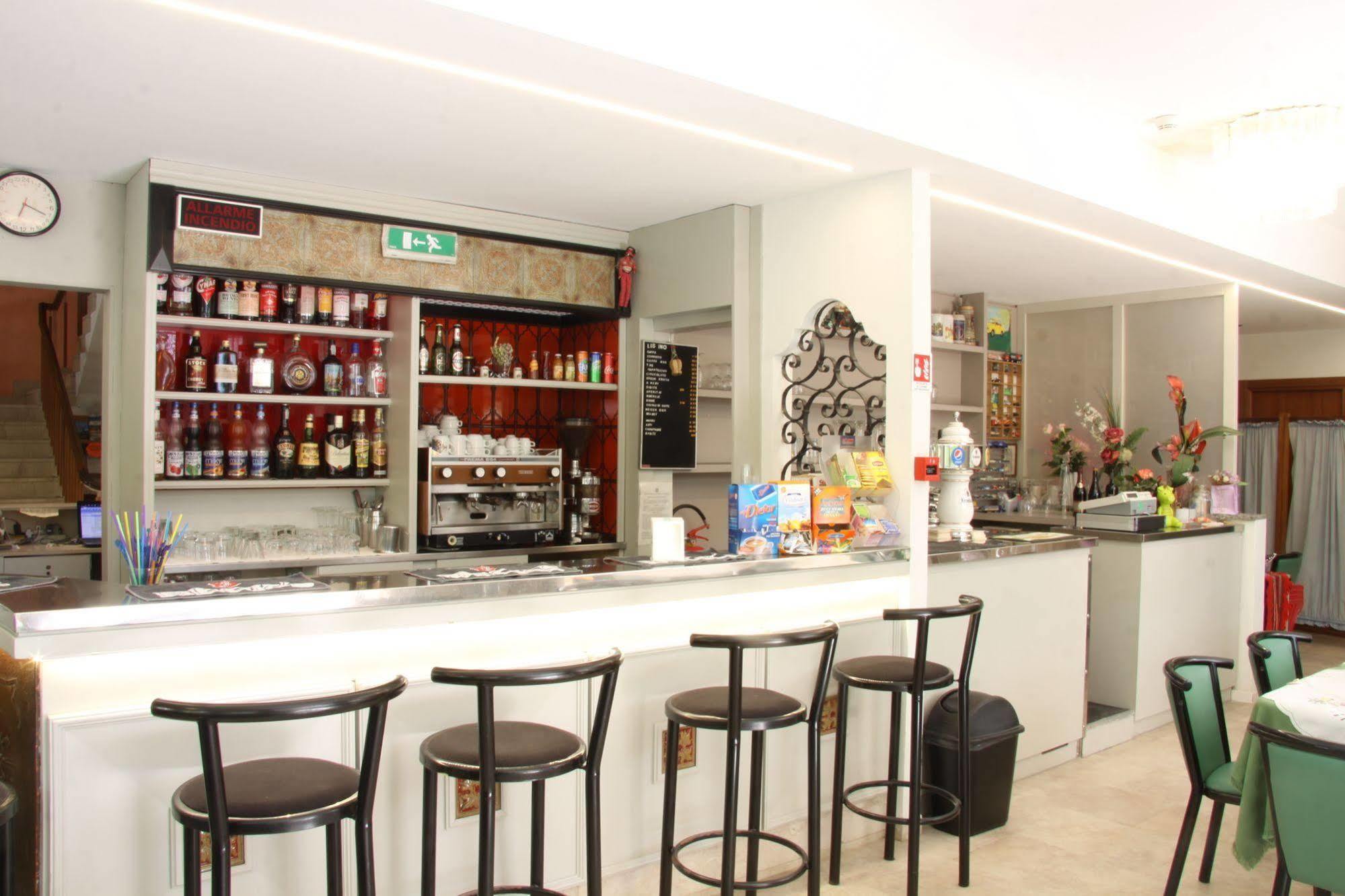 Hotel Tilly Cesenatico Exterior photo