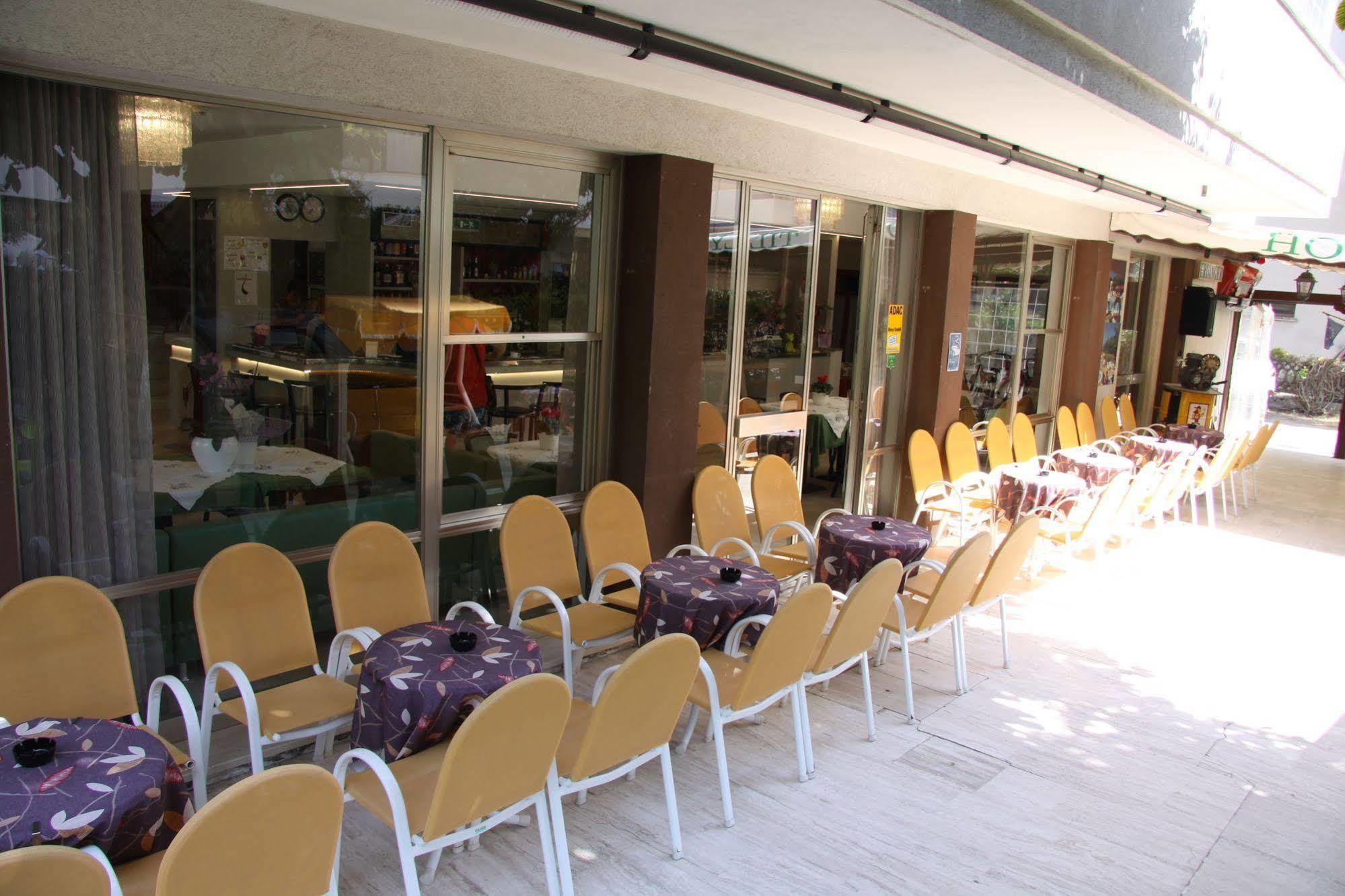 Hotel Tilly Cesenatico Exterior photo